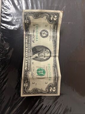 1976 U.S. Two Dollar Bill - Green and White Currency Note